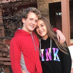 Meet your Posher, Ava